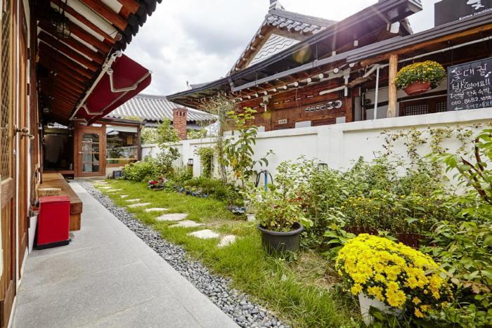 Jeonju Nostalgic Home Экстерьер фото